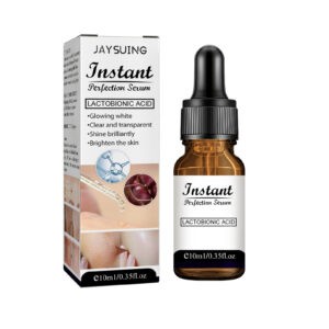 Plant-Based Moisturizing Serum to Brighten